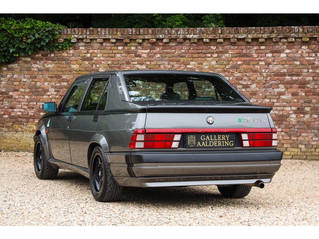1988 Alfa Romeo 75 - 3.0 V6 "Restored and rebuilt", foto 2