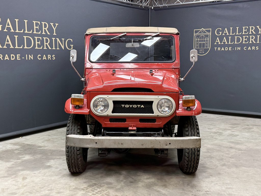 1975 Toyota Land Cruiser - FJ40 (Petrol) Vinyl Top "Freeborn Red", foto 5