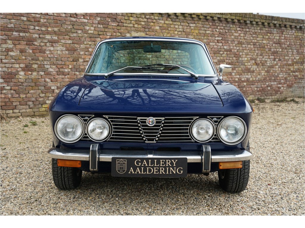 1974 Alfa Romeo GTV - 2000 Bertone "Blu Ollandese over Naturale", foto 5