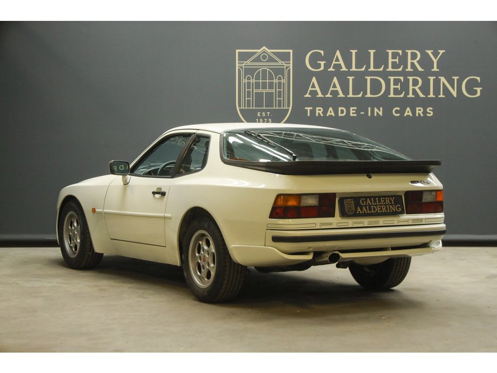 1986 Porsche 944 - 2.5 Coupé "Alpinweiß", foto 2