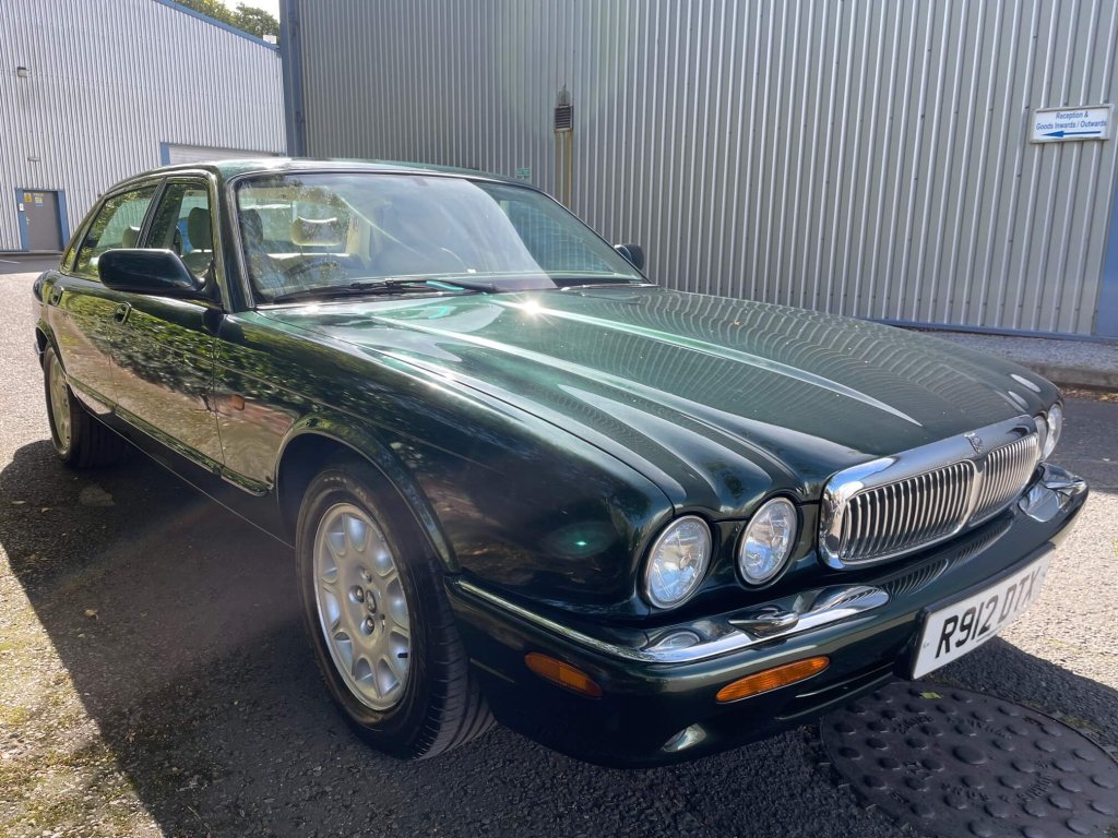 1998 Jaguar Sovereign - 1998 Model Year Jaguar XJ 4.0 Sovereign V8, foto 1