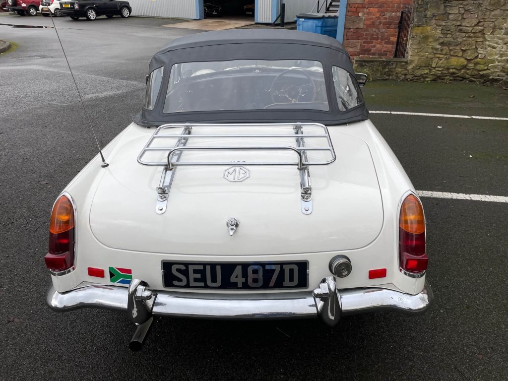 1966 MG B - Roadster, foto 4