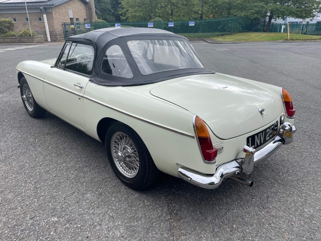 1967 MG B - Roadster, foto 8