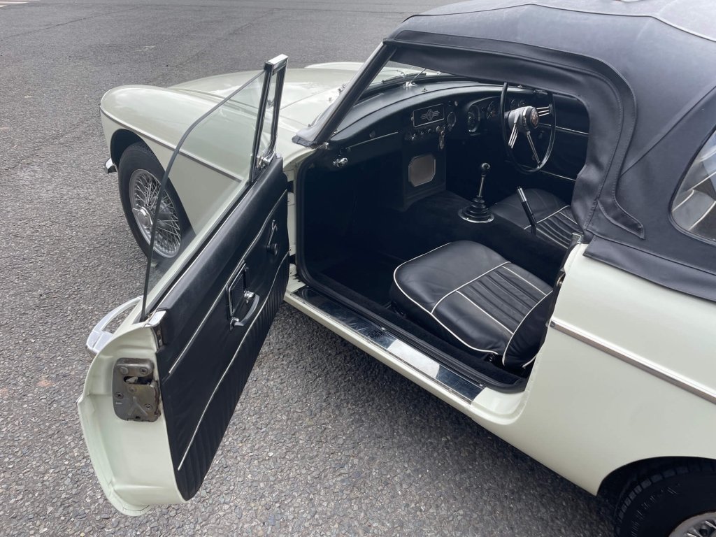 1967 MG B - Roadster, foto 12