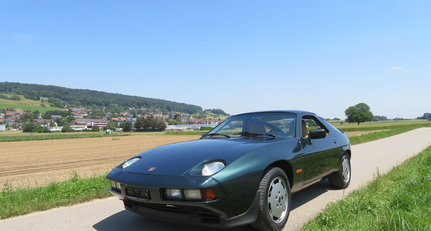 31825-1017604-car-20240628_105213-porsche_928_s_vorne.jpg