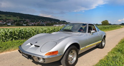 31825-1128804-car-20260926_110934-1_opel_gt_vorne.jpeg