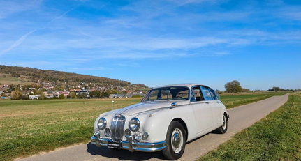 1967 Jaguar MK II - 2.4