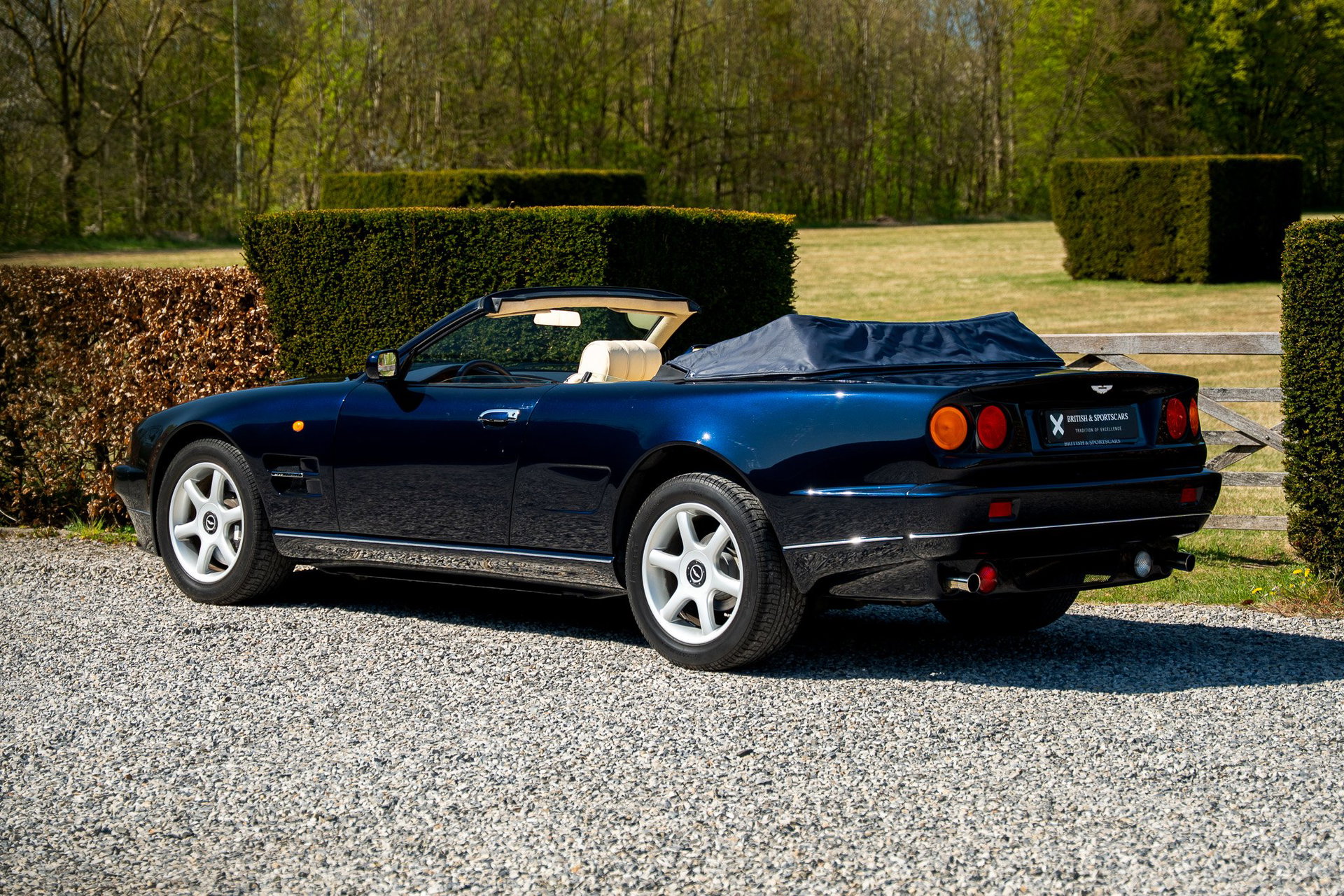 2000 Aston Martin V8 Coupe - Volante LWB - 1 of 63 - Last One Produced, foto 11