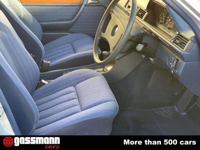 1990 Mercedes-Benz E-Class - 260 E Stretchlimousine, 6-türig RHD, W124, foto 10