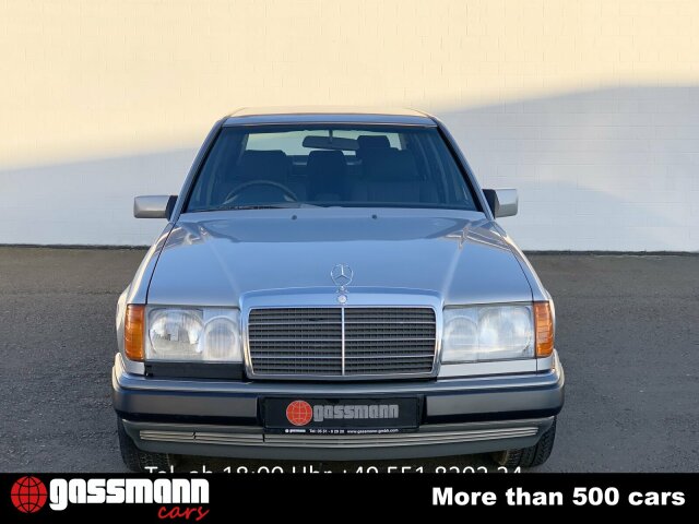1990 Mercedes-Benz E-Class - 260 E Stretchlimousine, 6-türig RHD, W124, foto 2