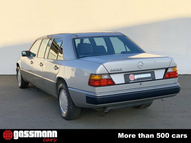 1990 Mercedes-Benz E-Class - 260 E Stretchlimousine, 6-türig RHD, W124, foto 7