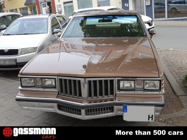 1981 Pontiac Bonneville - Bonneville, 4-Door Sedan, foto 10