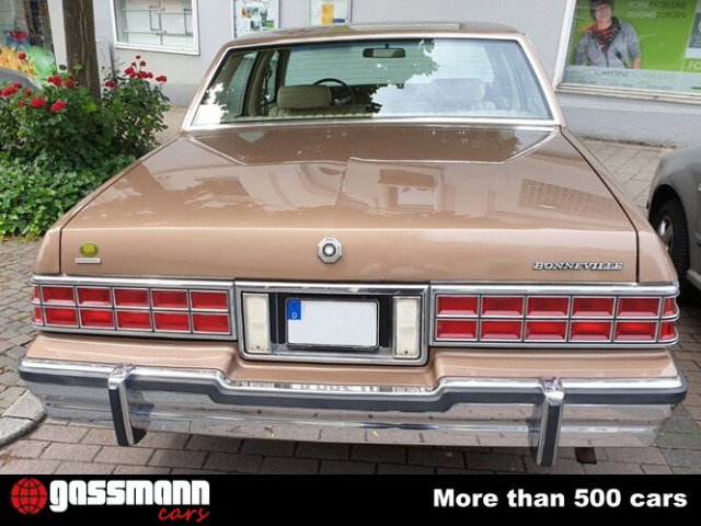 1981 Pontiac Bonneville - Bonneville, 4-Door Sedan, foto 11