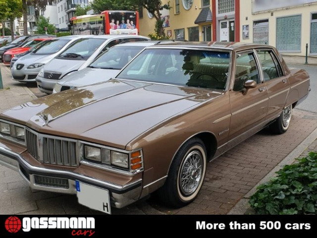 1981 Pontiac Bonneville - Bonneville, 4-Door Sedan, foto 9