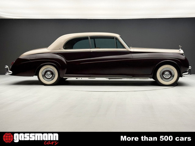 1962 Rolls-Royce Phantom V - Phantom V Saloon Coupe, by James Young Matching, foto 4