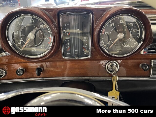 1965 Mercedes-Benz S-Class W111/112 - 220 SE b W111 Cabrio, foto 12