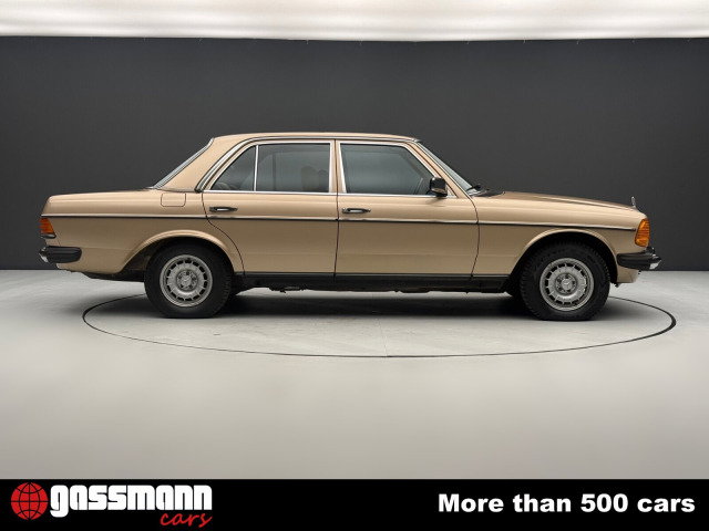 1982 Mercedes-Benz E-Class - 200 Limousine W123, foto 4