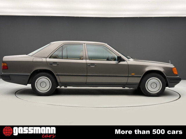 1986 Mercedes-Benz E-Class - 200 Limousine W124, foto 4