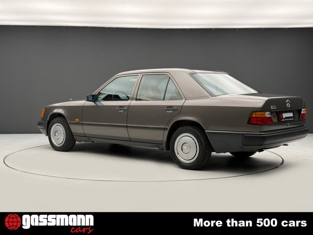 1986 Mercedes-Benz E-Class - 200 Limousine W124, foto 6