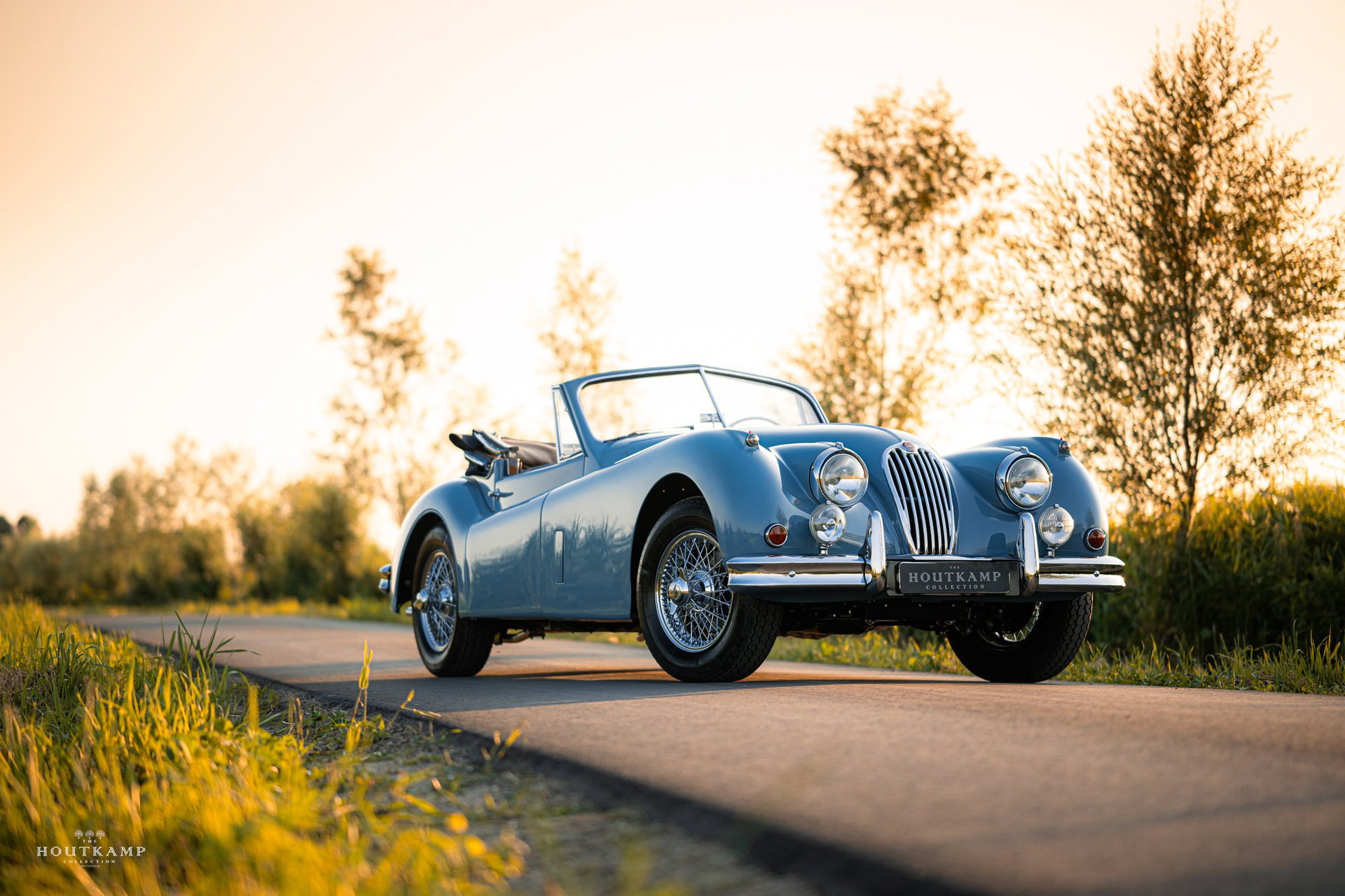 1955 Jaguar XK 140 - The ultimate XK 140, a fully restored Drophead Coupe with disc brakes upgrade, foto 9