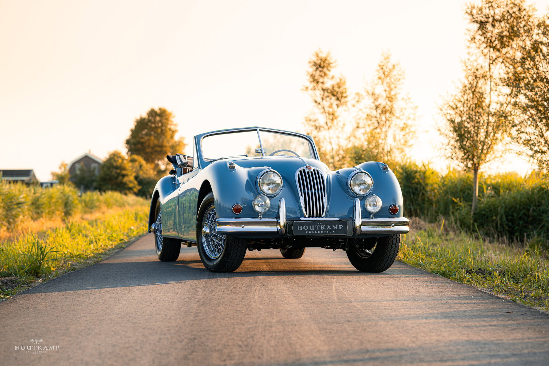 1955 Jaguar XK 140 - The ultimate XK 140, a fully restored Drophead Coupe with disc brakes upgrade, foto 10