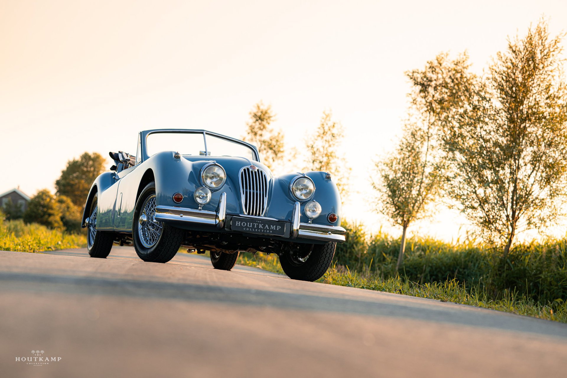 1955 Jaguar XK 140 - The ultimate XK 140, a fully restored Drophead Coupe with disc brakes upgrade, foto 11