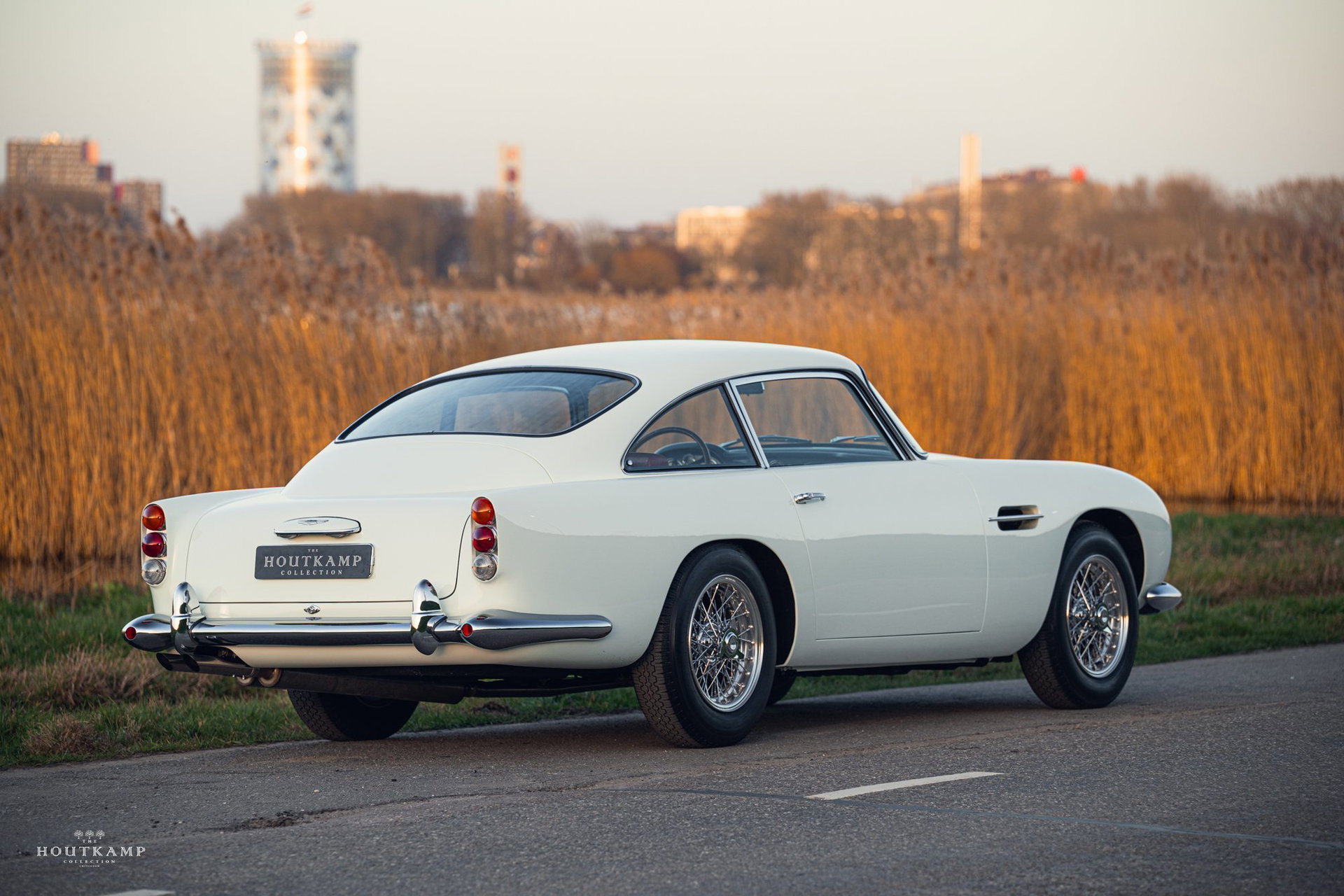 1963 Aston Martin DB4 - ORIGINAL LEFT HAND DRIVE, One of just 60 Factory-Original Vantage specification examples, foto 5