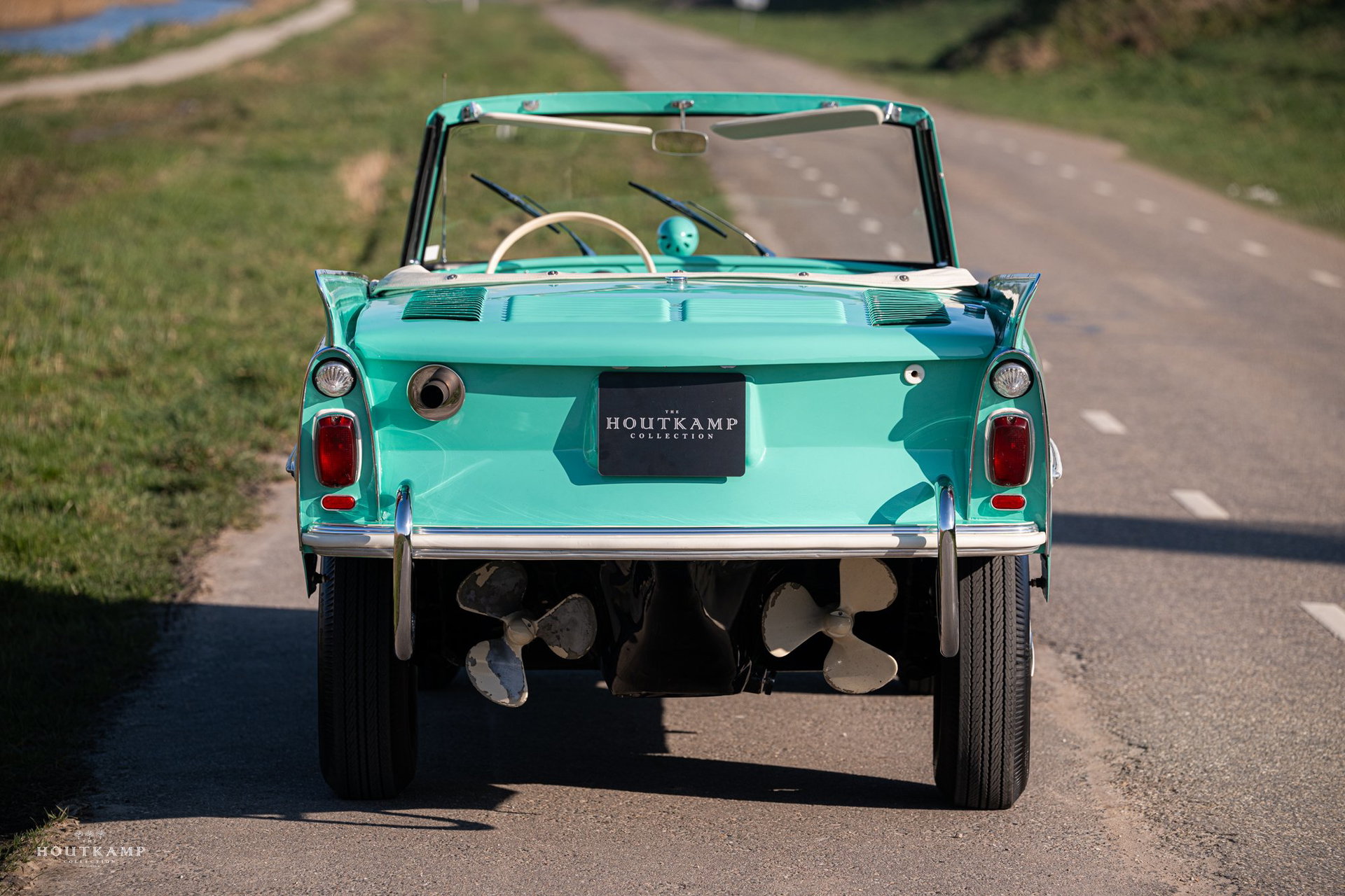 1963 Amphicar 770 - Fresh, high-quality restoration, Rare original factory color combination, Fjord Green examples are generally considered among the rarer survivors, foto 3