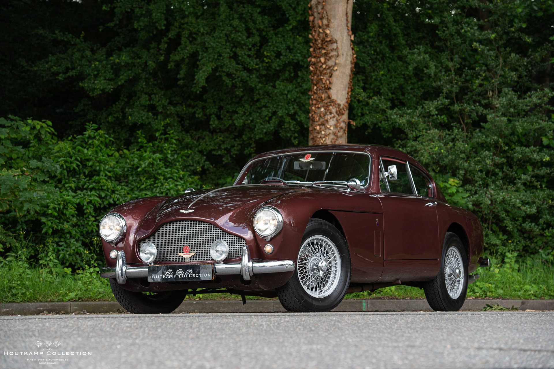 1958 Aston Martin DB2/4 - With just 551 examples produced, the DB Mark III is among the rarer post-war Aston Martins, foto 1