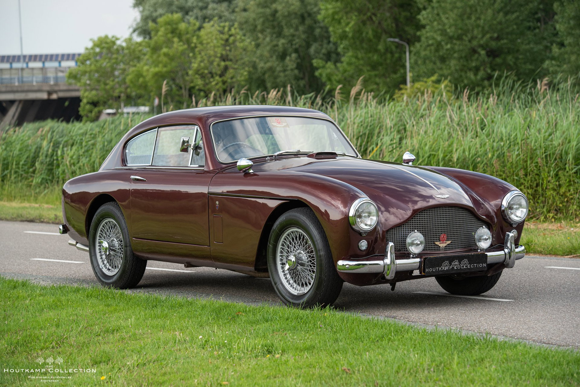 1958 Aston Martin DB2/4 - With just 551 examples produced, the DB Mark III is among the rarer post-war Aston Martins, foto 2