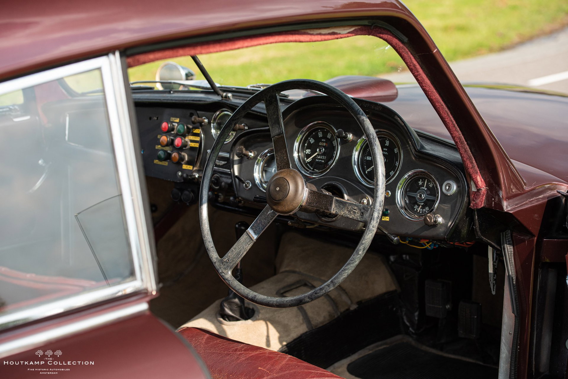 1958 Aston Martin DB2/4 - With just 551 examples produced, the DB Mark III is among the rarer post-war Aston Martins, foto 10