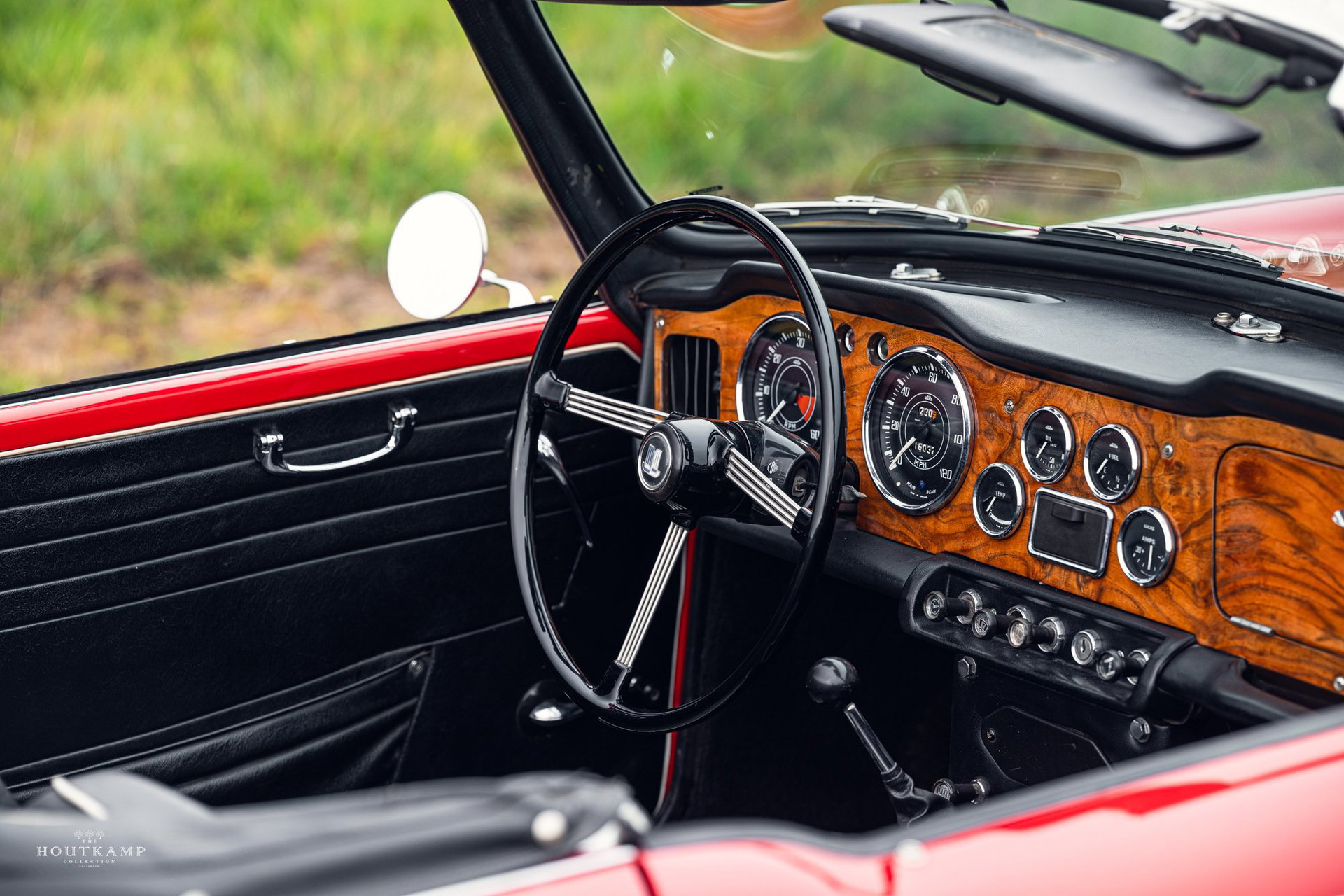 1965 Triumph TR4 - IRS (Independent Rear Suspension), Just approximately 25% of TR4As were built with a conventional live rear axle, foto 11