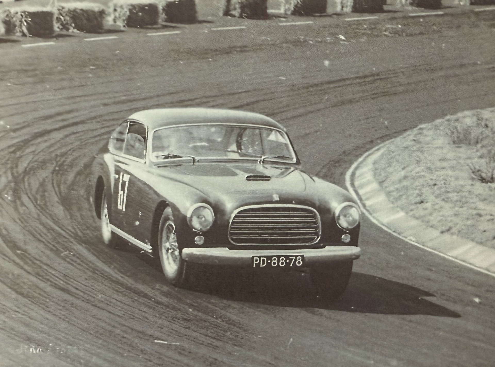 1952 Ferrari 212 E - Inter Export, Coachwork by Ghia of Turin, foto 1
