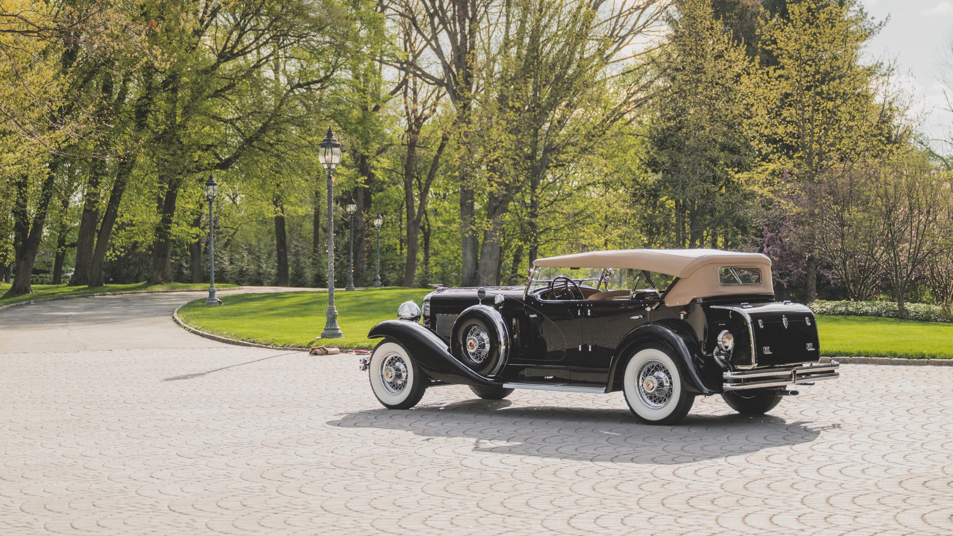1935 Duesenberg Model J - Model J "Sweep Panel" Dual-Cowl Phaeton, foto 2