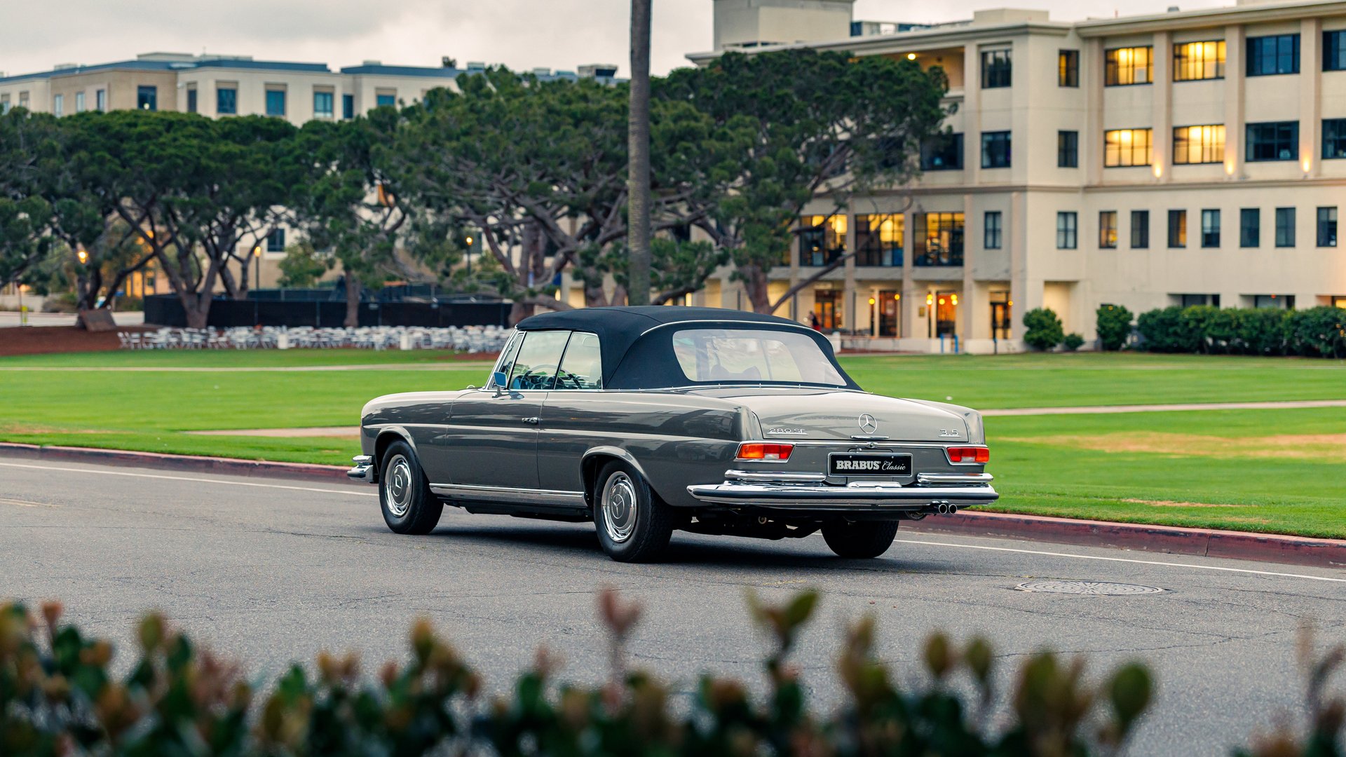 1971 Mercedes-Benz S-Class W111/112 - 280 SE 3.5 Cabriolet, foto 2