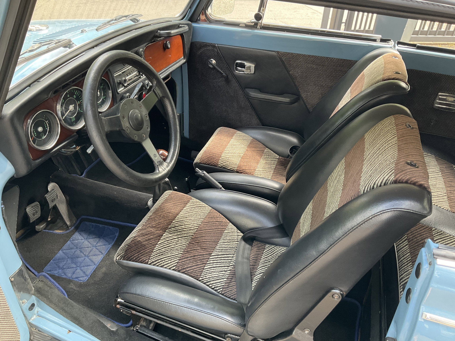 1972 VW Beetle - Käfer 1302 Cabriolet Original-Auslieferungsfarbe Solex-Doppelvergaser, Ölkühler, VDO-Instrumente, Sportsitze, H-Kennzeichen + Zustandsbericht, foto 3
