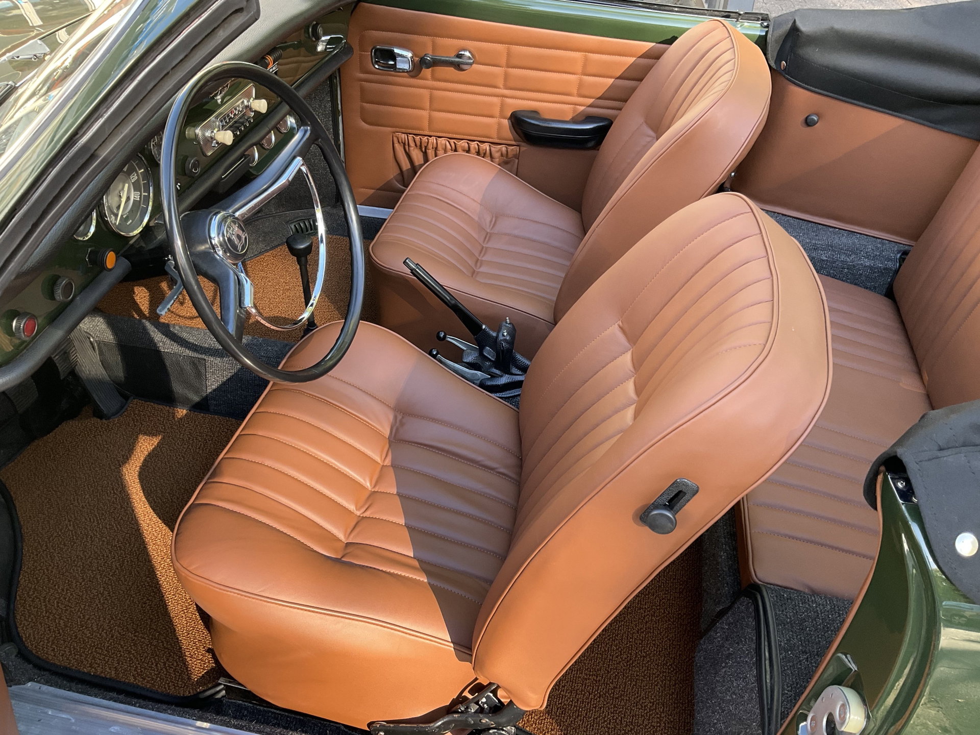 1968 VW Karmann Ghia - Cabriolet 1. Serie L61K Fichten Grün ORIGINAL Farbe full leather brown, foto 3