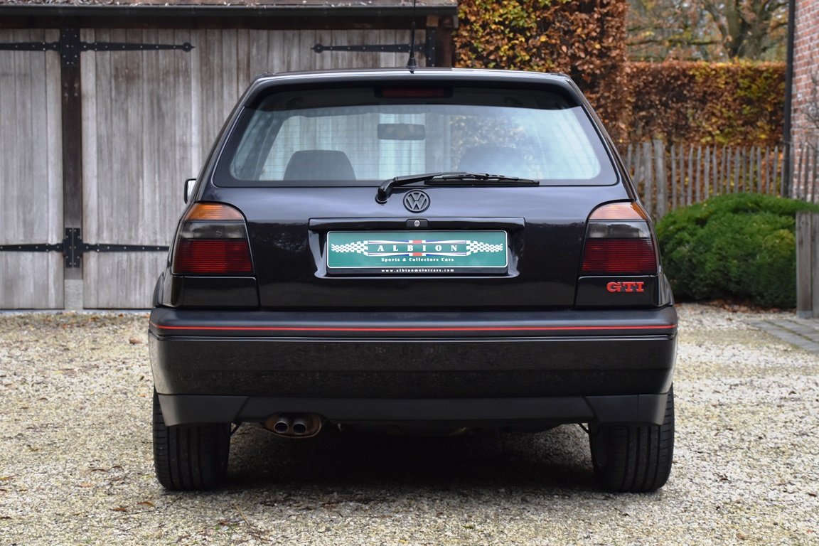 1997 VW Golf - III GTi '20 Jahre' edition. Only 63.792 km from new, completely original and in first paint., foto 5