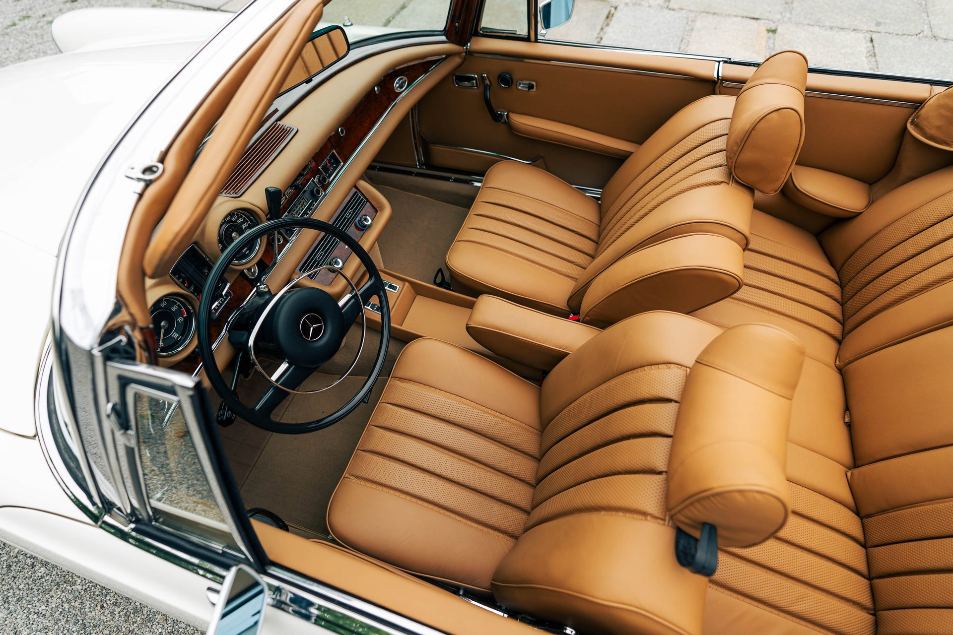 1970 Mercedes-Benz S-Class W111/112 - 280 SE 3.5 Cabriolet, foto 8