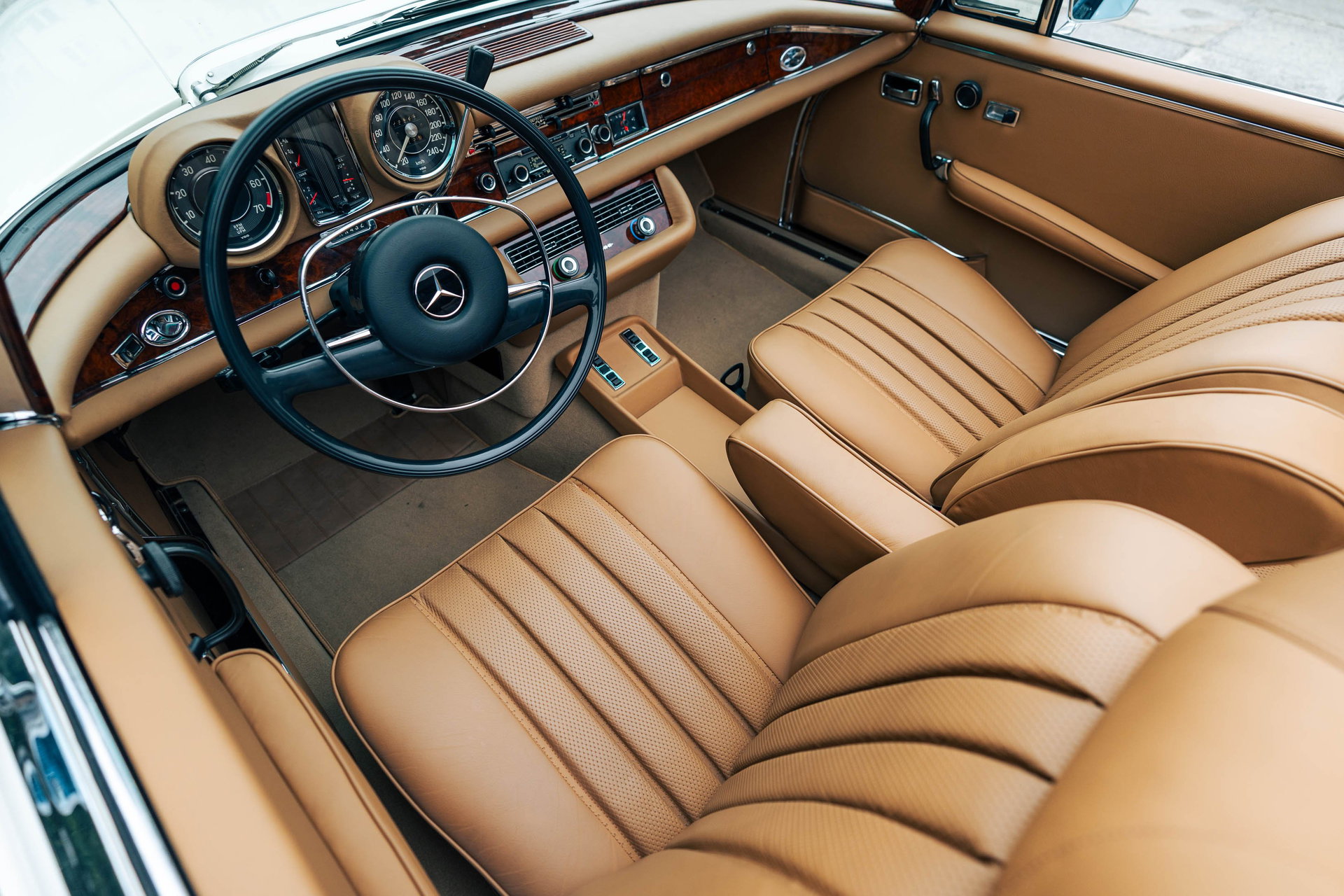 1970 Mercedes-Benz S-Class W111/112 - 280 SE 3.5 Cabriolet, foto 9