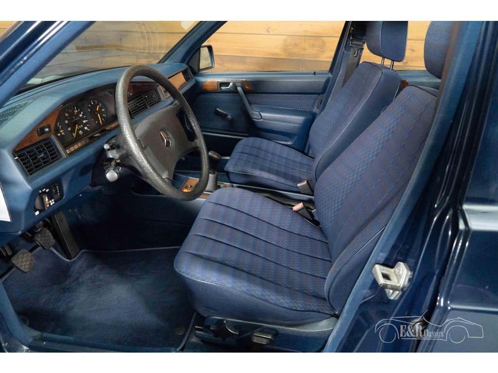 1990 Mercedes-Benz 190 - D Sedan | 1990, foto 12