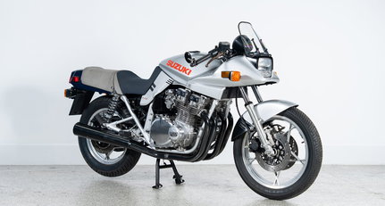1982 Suzuki GS 1000 1f56f8e8d087f143d92b90f2f2d665fb.jpeg