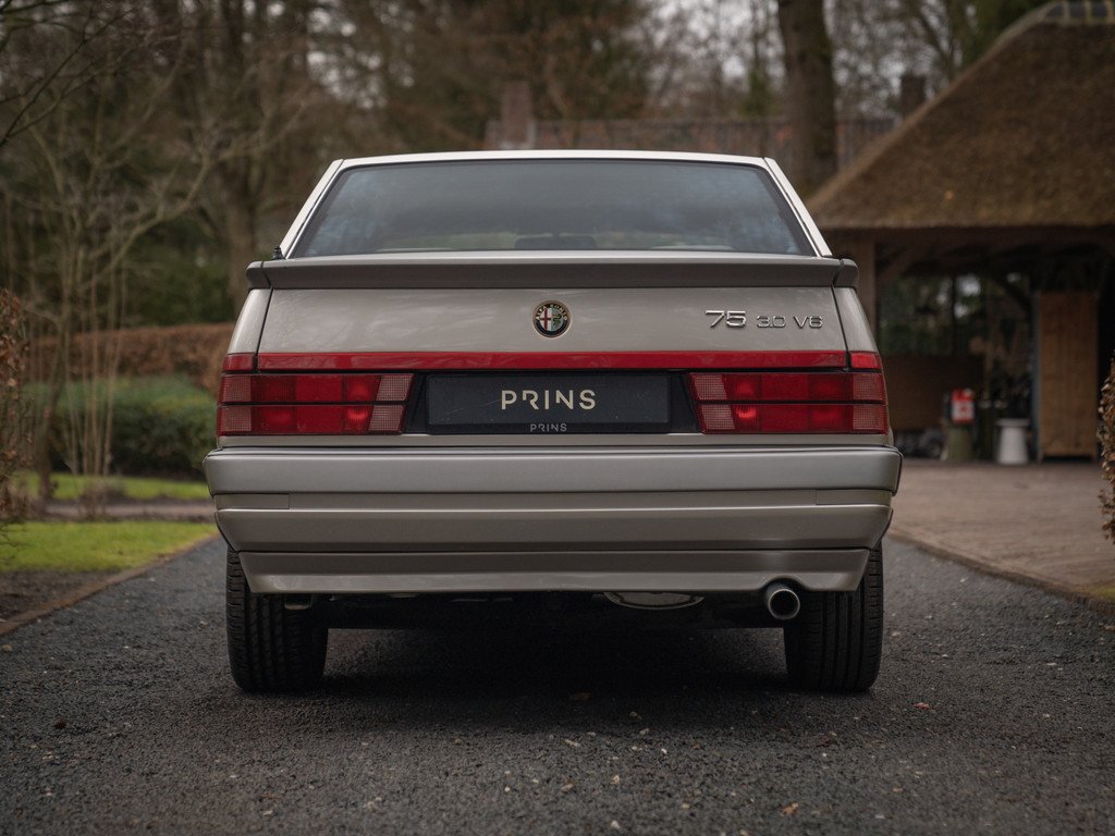 1989 Alfa Romeo 75 - 3.0 V6 America, foto 5