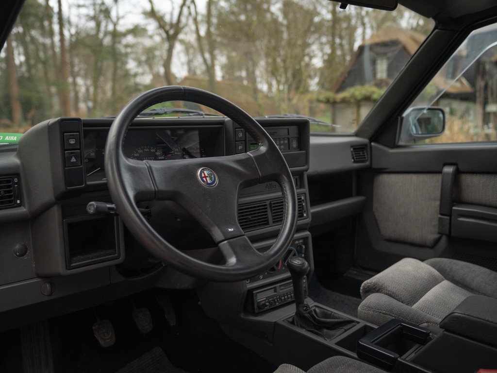 1989 Alfa Romeo 75 - 3.0 V6 America, foto 7