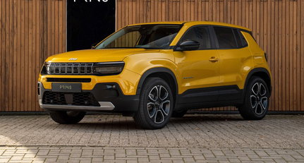 2025 Jeep Avenger - 1.2 e-Hybrid Summit