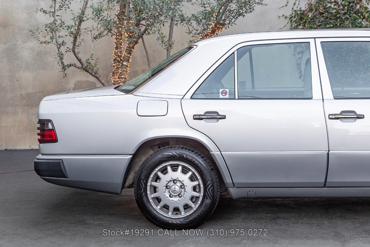 1992 Mercedes-Benz E-Class, foto 11