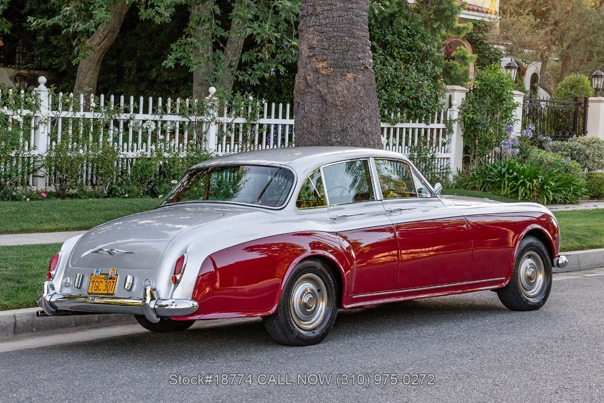 1960 Bentley S2 - Saloon Left-Hand-Drive by James Young, foto 8