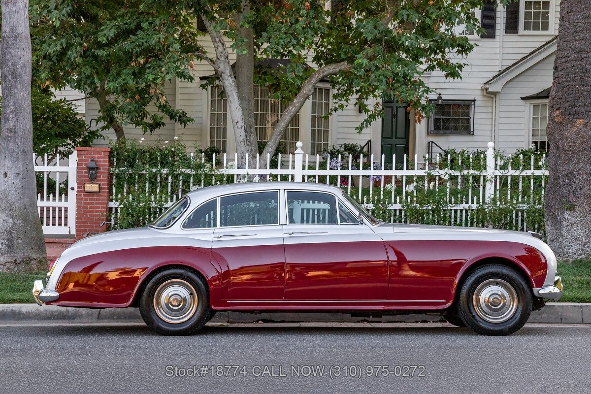 1960 Bentley S2 - Saloon Left-Hand-Drive by James Young, foto 7