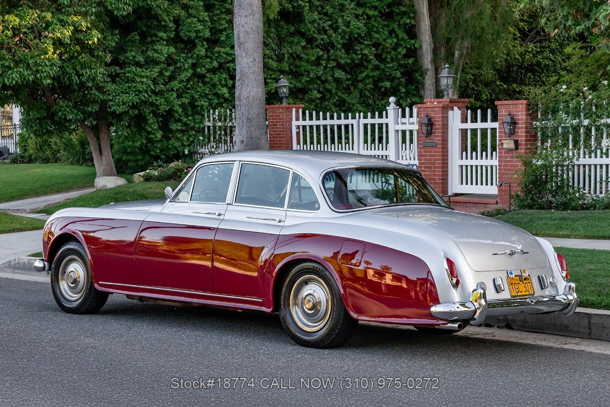 1960 Bentley S2 - Saloon Left-Hand-Drive by James Young, foto 11