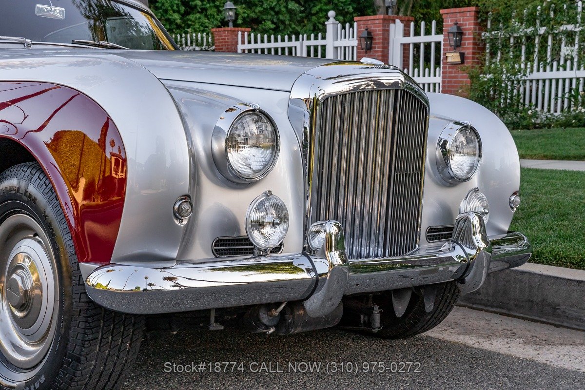 1960 Bentley S2 - Saloon Left-Hand-Drive by James Young, foto 6